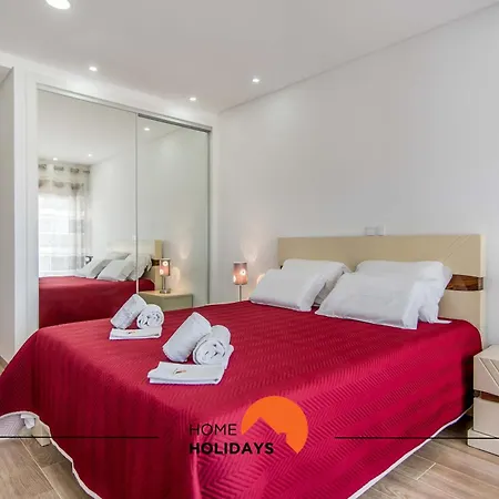 Vila #125 By Holidays *