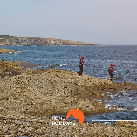 #125 By Holidays Vila *