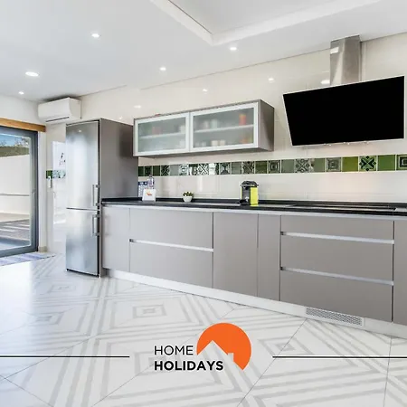 #125 By Holidays * Alcantarilha