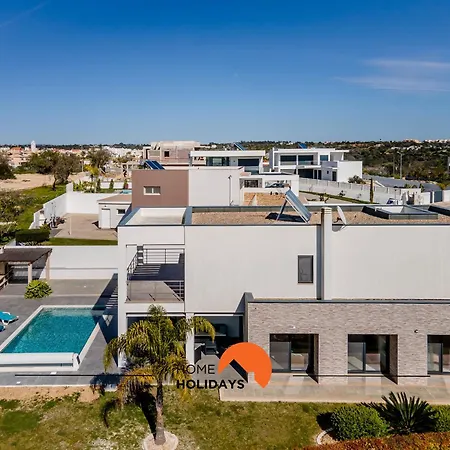 #125 By Holidays Villa Alcantarilha